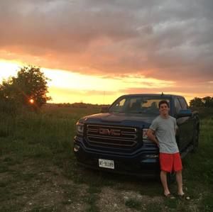 Meet your Posher, Dakota